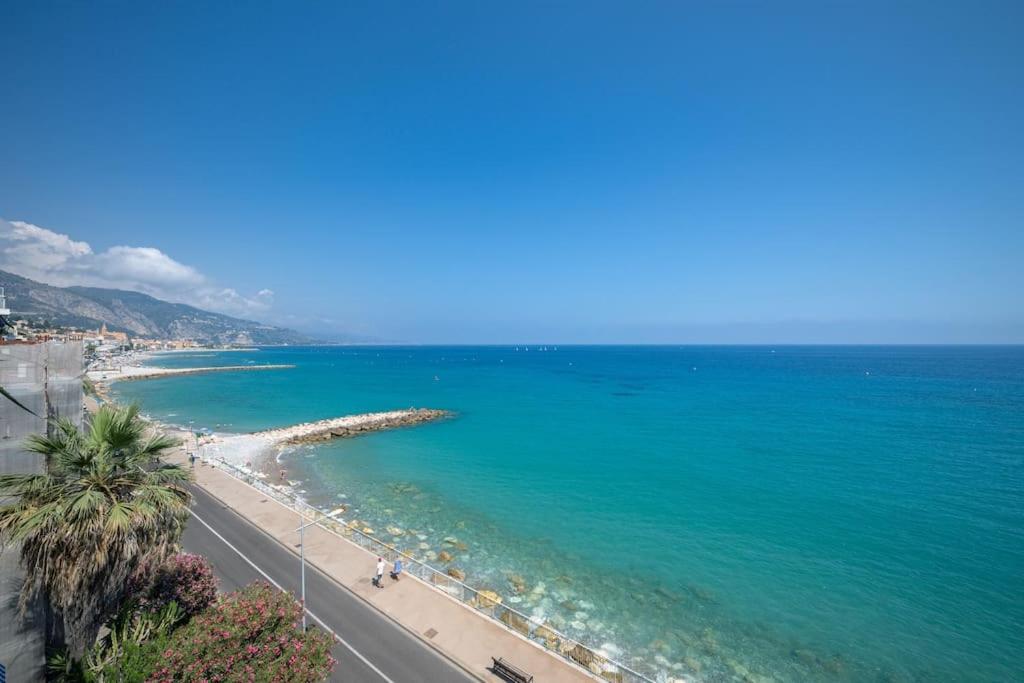 מנטון Le Panorama -Vue Exceptionnelle - Dernier Etage - Front De Mer מראה חיצוני תמונה
